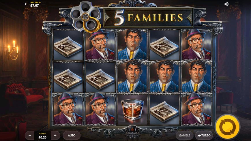 5 Families slot by red tiger screenshot